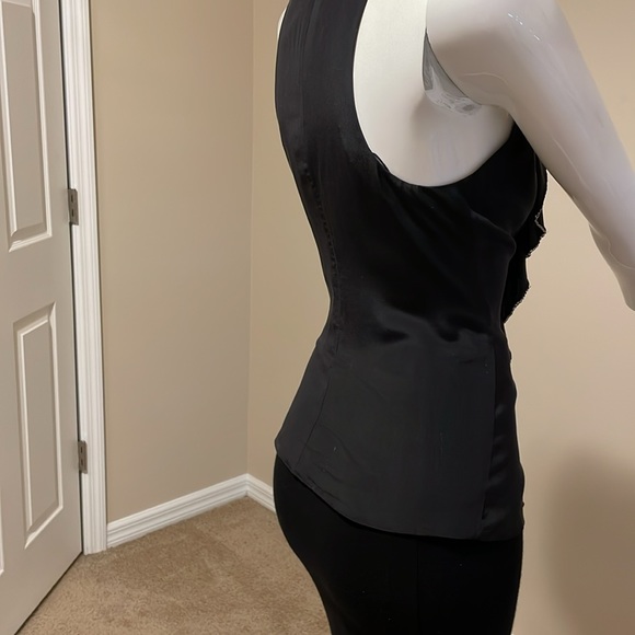 ROBBI & NIKKI byROBERT RODRIGUEZ SILK CHAIN EMBELLISHED RUFFLE FRONT TANK TOP SM - Picture 11 of 16